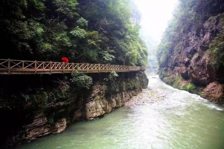 南江大峡谷风景区，贵阳南江大峡谷风景区？