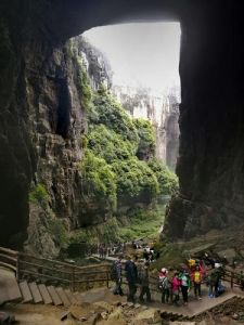 武隆天生三桥风景区，武隆天生三桥风景区离重庆市区多远