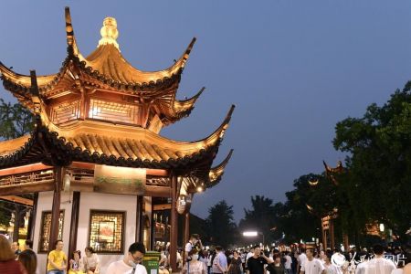 南京旅游景点排名榜，南京旅游景点排名榜前十名图片？