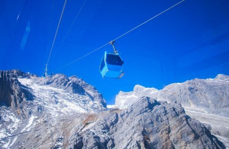 玉龙雪山大索道票价？玉龙雪山大索道票价是往返的吗？