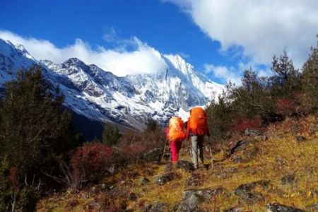 拉萨旅游景点攻略，拉萨旅游景点攻略 旅游攻略？