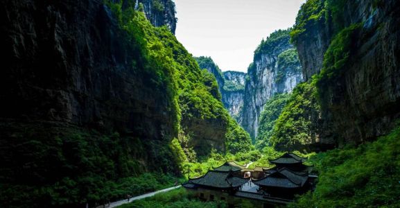 重庆必去的前十景点？重庆必去的前十景点有哪些重庆市汽车限号吗？