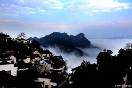 齐云山风景名胜区，云丘山风景区简介？