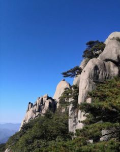 天柱山一日游攻略，天柱山一天能爬完吗