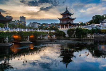 贵州的旅游景点介绍，贵州的旅游景点介绍图片？